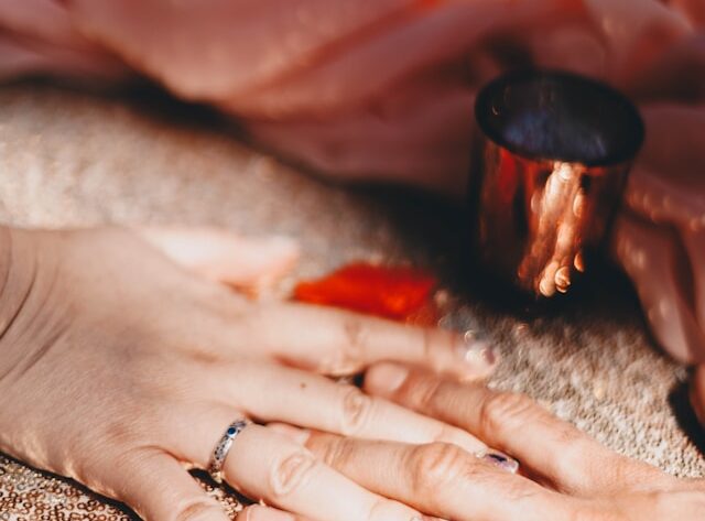 Czy zazdrość może być zdrowa? O granicach kontrolowania i zaufania