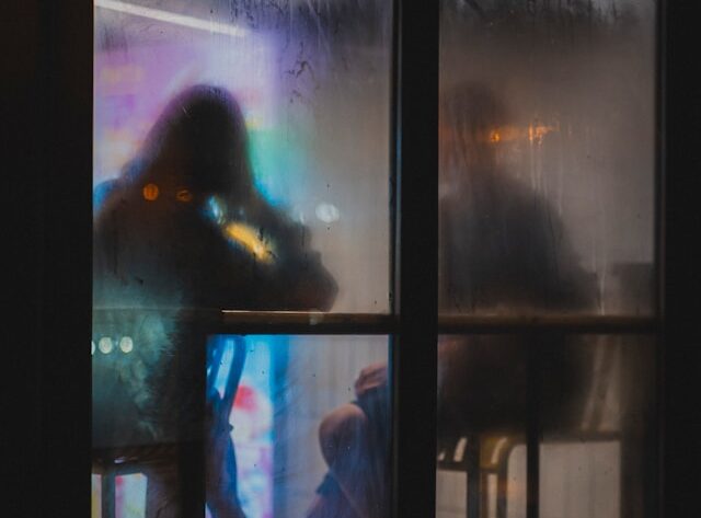 Kiedy warto zakończyć kontakt, nawet jeśli rozmowa jest przyjemna